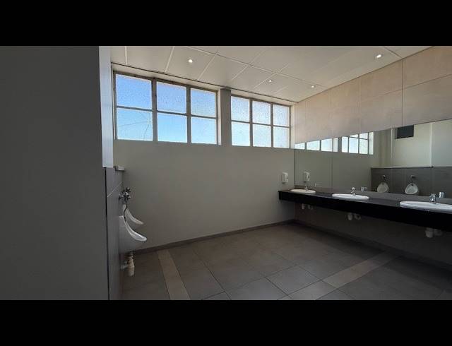 760M² OFFICE TO LET IN CONGELLA